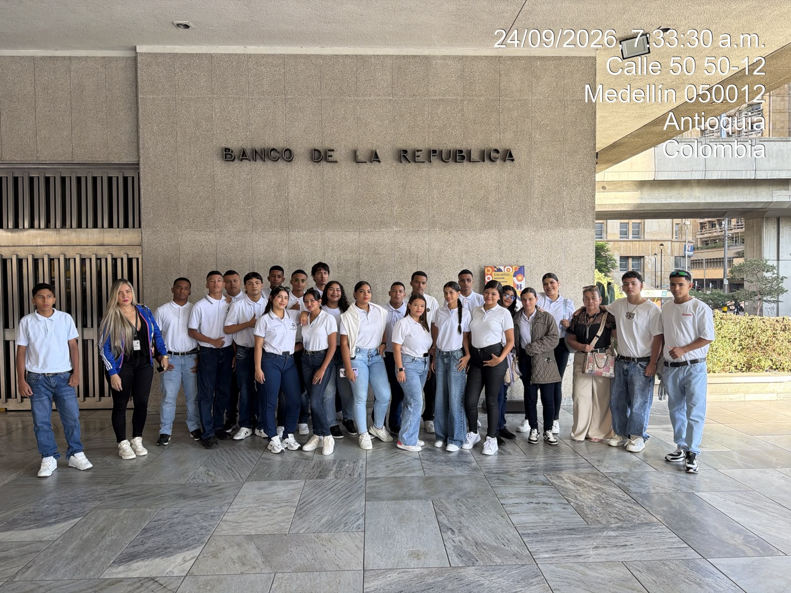 gira 9